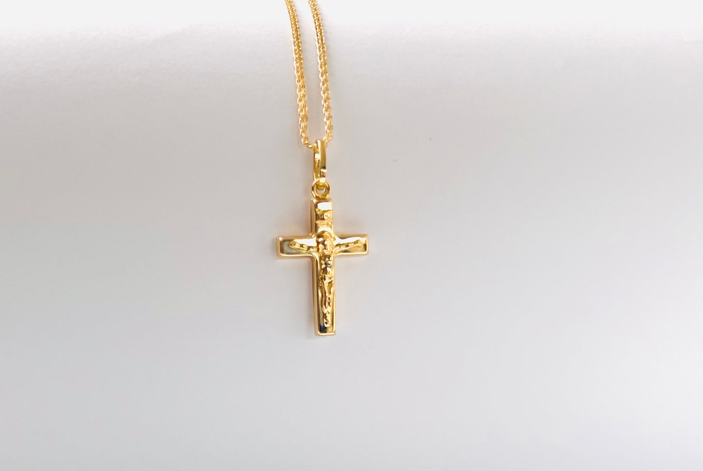 18k Gold Necklace With a Statement Cross Pendant For Your little Ones